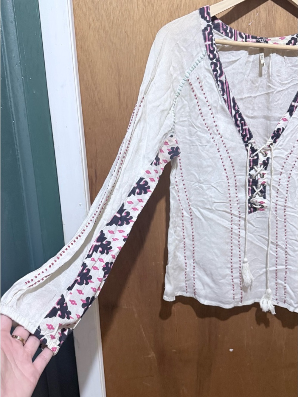 gimmicks by BKE White Lace-Up V-Neck Blouse with Pink & Navy Trim - Picture 4 of 8